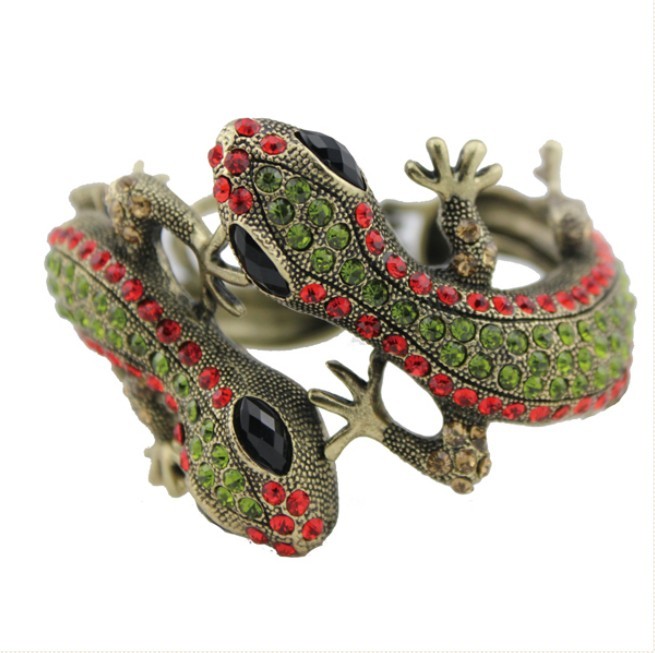 European_Style_Retro_Diamond_Lizard_Female_Exaggerated_Bracelet_p30883_2.jpg