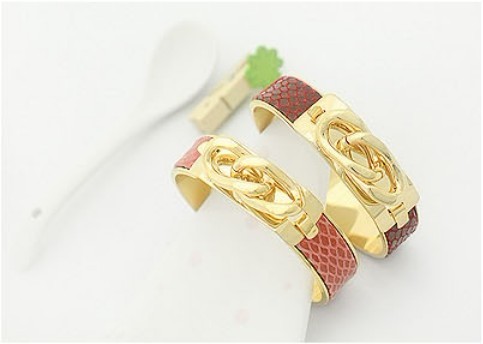 gold_plated_inlaid_leather_padlock_bracelet_p30721_2.jpg