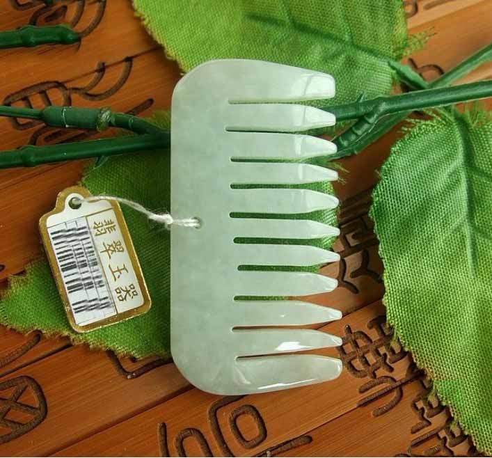 portable_hand_carved_natural_green_jade_hair_comb_p31163_2.jpg